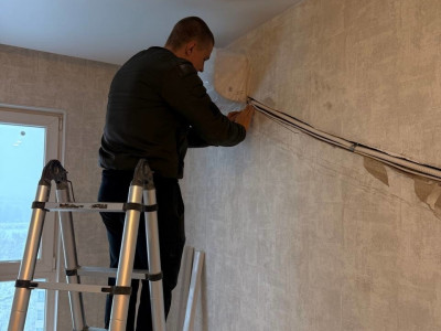 Установка кондиционера Loriot LAC-12TA NEON в Барнауле: чистый воздух и комфортное проживание